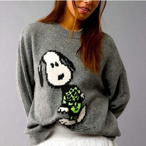 🐩🔦 American Eagle Snoopy Skeleton Sweat GITD 🐩🔦